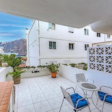 Gigantes Santiago Del Teide