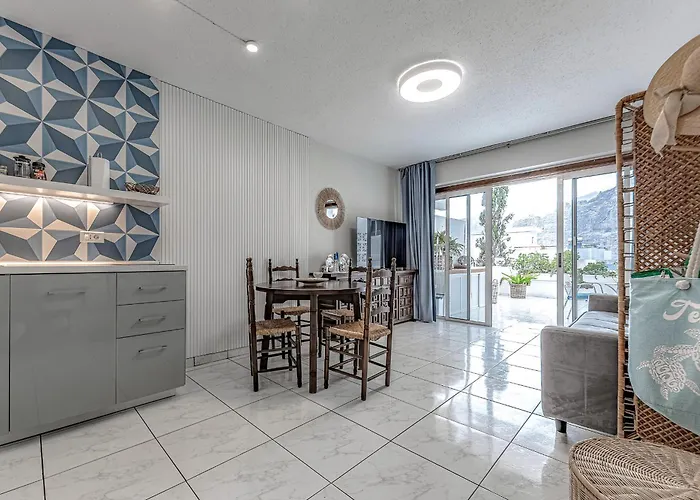 Gigantes * Santiago Del Teide